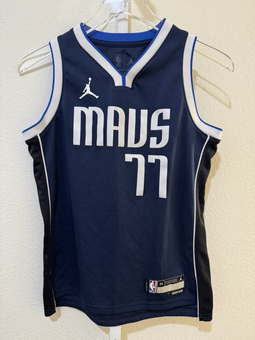 Luka Doncic Jordan Swingman Statement Edition Youth Sz M Jersey